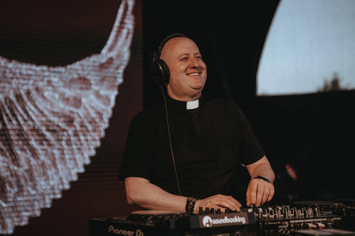Padre DJ Guilherme Peixoto na JMJ 2023 em Lisboa